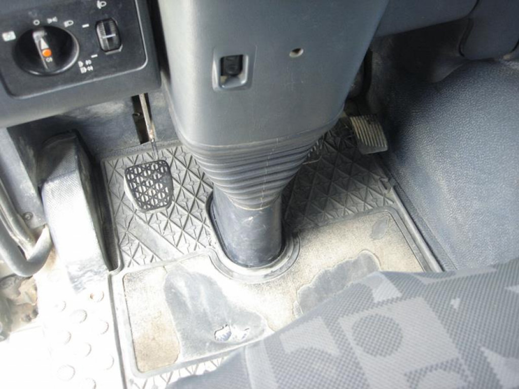 Камион MERCEDES-BENZ Actros 3235 B 8x4 Betonmischer Stetter 9m³ -Deutsch: снимка 6 Камион MERCEDES-BENZ Actros 3235 B 8x4 Betonmischer Stetter 9m³ -Deutsch: снимка 6