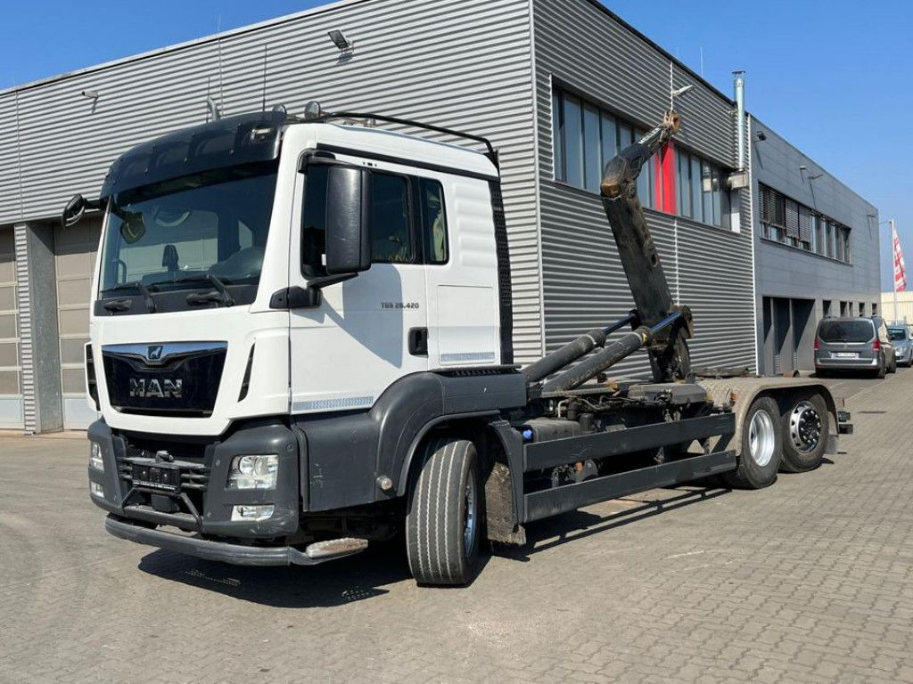 MAN TG-S 26.420/6x2 Abrollkipper - Мултилифт с кука камион: снимка 1 MAN TG-S 26.420/6x2 Abrollkipper - Мултилифт с кука камион: снимка 1