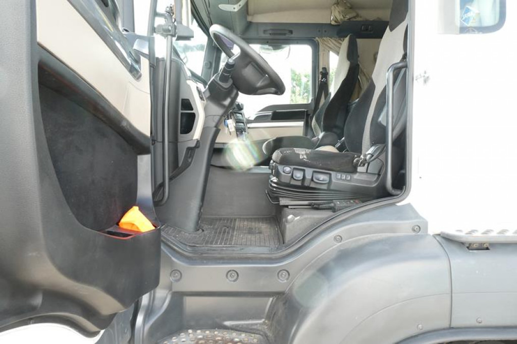 MAN TG-S 26.420 6x2 Abrollkipper - Мултилифт с кука камион: снимка 4 MAN TG-S 26.420 6x2 Abrollkipper - Мултилифт с кука камион: снимка 4