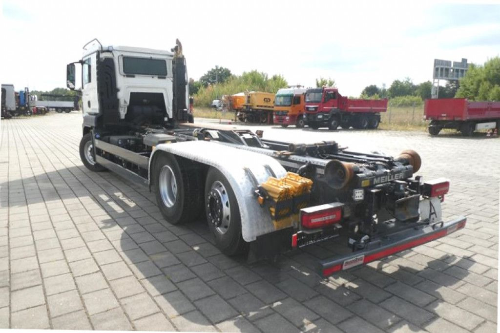 MAN TG-S 26.420/6x2 Abrollkipper - Мултилифт с кука камион: снимка 4 MAN TG-S 26.420/6x2 Abrollkipper - Мултилифт с кука камион: снимка 4