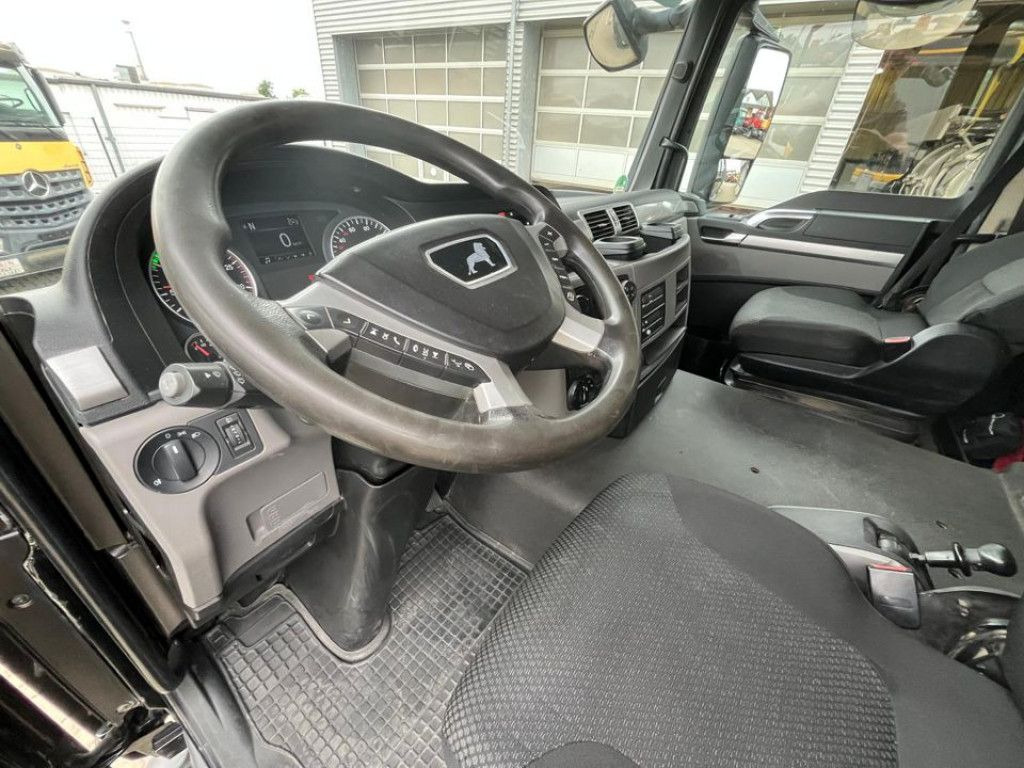 Мултилифт за контейнери камион MAN TG-S 35.460 8x6 4 Achs Muldenkipper Meiller 18m³: снимка 8