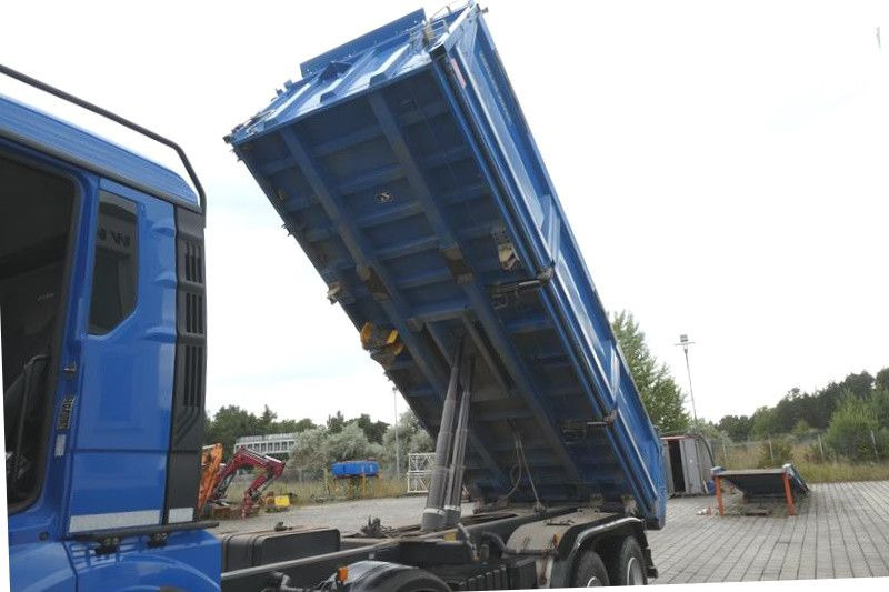 MAN TGS 35.510 8x4 BB- Bordmatik - Самосвал камион: снимка 5 MAN TGS 35.510 8x4 BB- Bordmatik - Самосвал камион: снимка 5