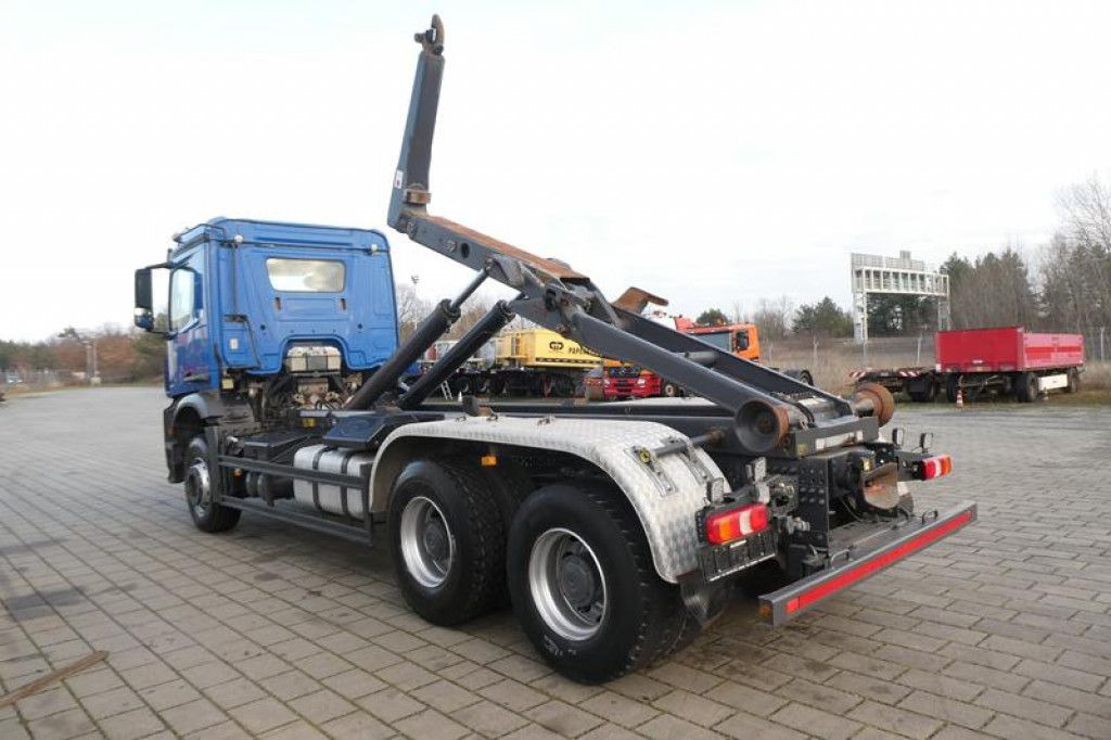Mercedes-Benz Arocs 2645 K 6x4 Abrollkipper Meiller deutsch to - Мултилифт с кука камион: снимка 4 Mercedes-Benz Arocs 2645 K 6x4 Abrollkipper Meiller deutsch to - Мултилифт с кука камион: снимка 4