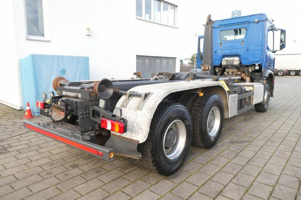 Mercedes-Benz Arocs 2645 K 6x4 Abrollkipper Meiller deutsch to - Мултилифт с кука камион: снимка 3 Mercedes-Benz Arocs 2645 K 6x4 Abrollkipper Meiller deutsch to - Мултилифт с кука камион: снимка 3