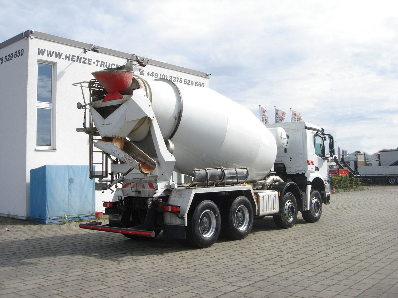 Mercedes-Benz Arocs 3240 B 8x4 - Бетоновоз: снимка 4 Mercedes-Benz Arocs 3240 B 8x4 - Бетоновоз: снимка 4
