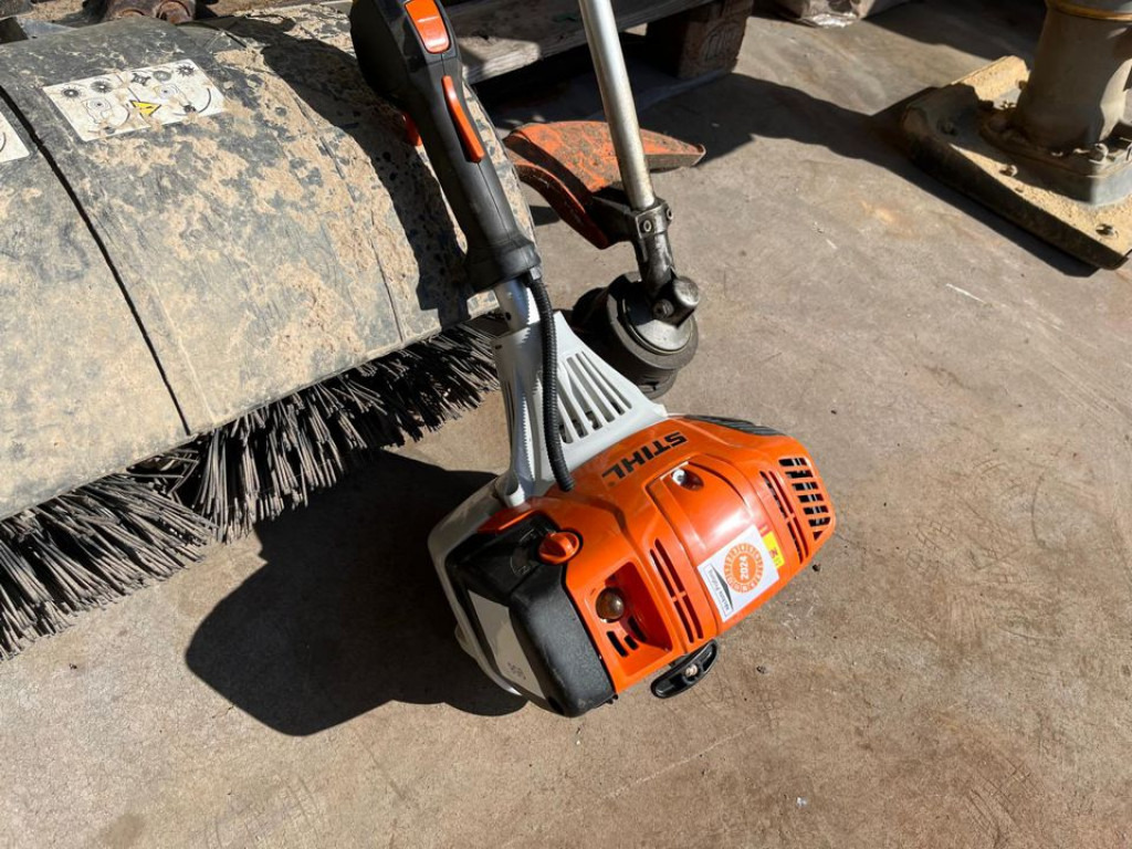 Stihl Stihl Kombimotor Kleinteile KM 131/R - Градинска техника: снимка 3 Stihl Stihl Kombimotor Kleinteile KM 131/R - Градинска техника: снимка 3