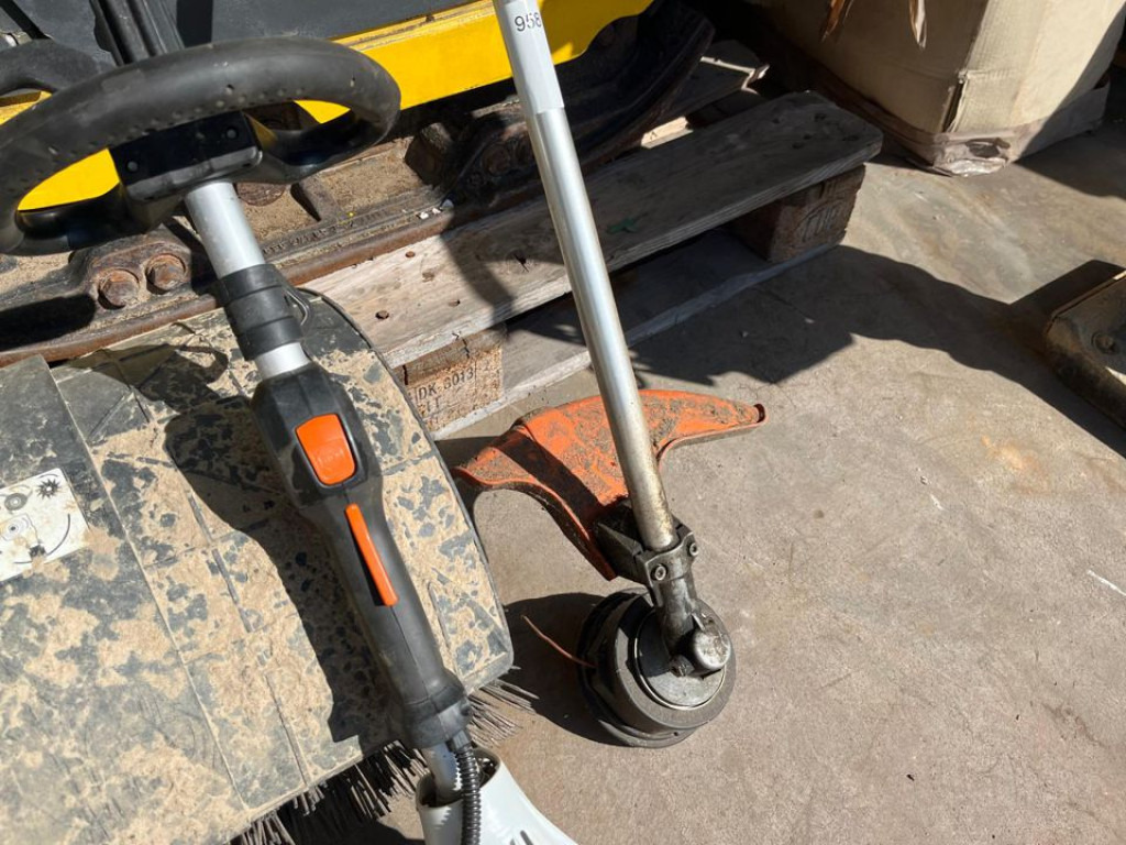 Stihl Stihl Kombimotor Kleinteile KM 131/R - Градинска техника: снимка 4 Stihl Stihl Kombimotor Kleinteile KM 131/R - Градинска техника: снимка 4