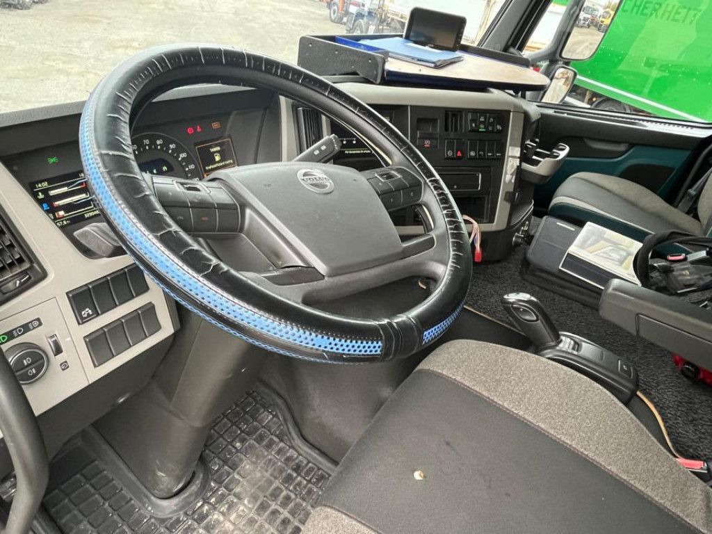 Volvo FM 420 6x2 Pritsche Heckkran 27m/t,Funk,Jib ,E6 - Бордови камион, Камион с кран: снимка 5 Volvo FM 420 6x2 Pritsche Heckkran 27m/t,Funk,Jib ,E6 - Бордови камион, Камион с кран: снимка 5
