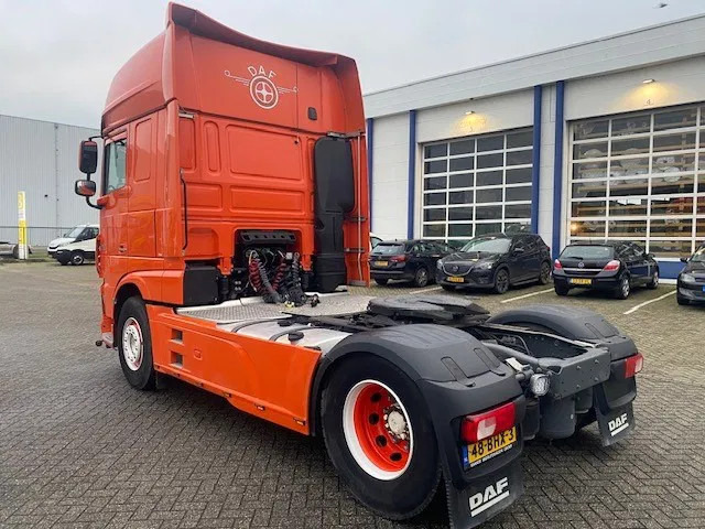 DAF XF 460 super space cab , euro 6, showtruck - Влекач: снимка 4 DAF XF 460 super space cab , euro 6, showtruck - Влекач: снимка 4