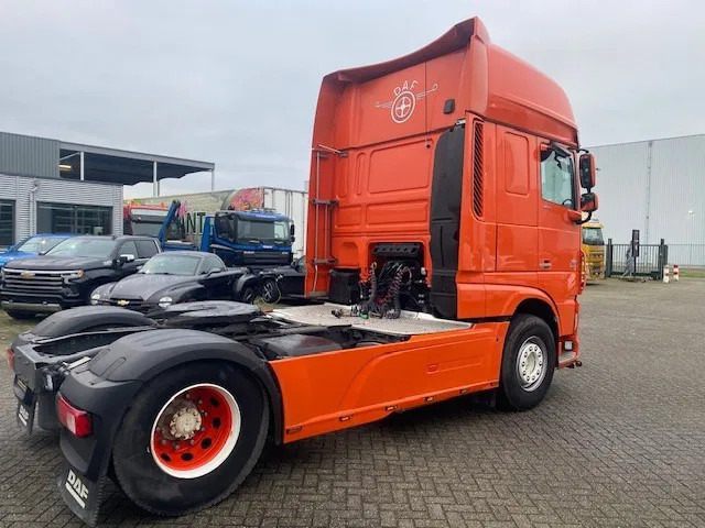 DAF XF 460 super space cab , euro 6, showtruck - Влекач: снимка 3 DAF XF 460 super space cab , euro 6, showtruck - Влекач: снимка 3