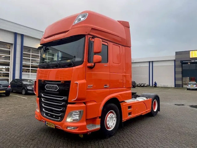 DAF XF 460 super space cab , euro 6, showtruck - Влекач: снимка 1 DAF XF 460 super space cab , euro 6, showtruck - Влекач: снимка 1