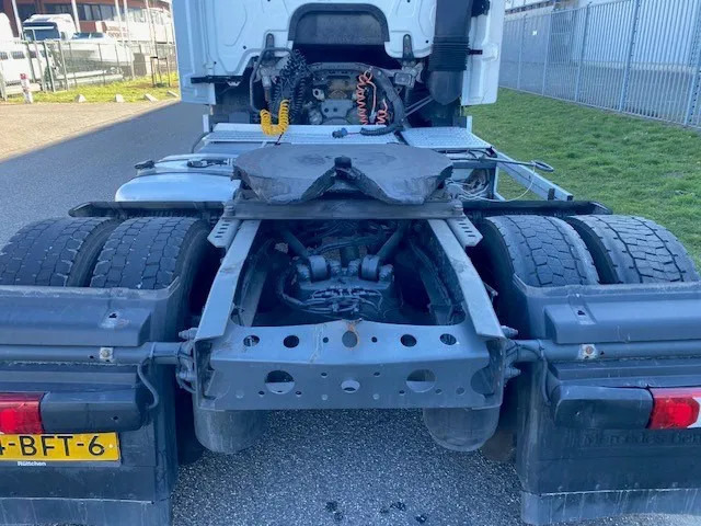 Mercedes-Benz Actros 1840 stream space cabine met spoilers fenders en zonneklep - Влекач: снимка 5 Mercedes-Benz Actros 1840 stream space cabine met spoilers fenders en zonneklep - Влекач: снимка 5
