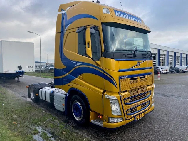 Volvo FH 13.460 trekker, met XL cabine, special paint en incl parc cool, fridge, - Влекач: снимка 2 Volvo FH 13.460 trekker, met XL cabine, special paint en incl parc cool, fridge, - Влекач: снимка 2