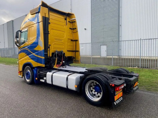 Volvo FH 13.460 trekker, met XL cabine, special paint en incl parc cool, fridge, - Влекач: снимка 3 Volvo FH 13.460 trekker, met XL cabine, special paint en incl parc cool, fridge, - Влекач: снимка 3