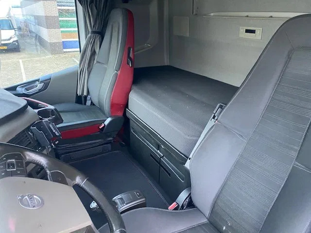 Volvo FH 500 globe euro 6 full spoilered, mot approval - Влекач: снимка 4 Volvo FH 500 globe euro 6 full spoilered, mot approval - Влекач: снимка 4