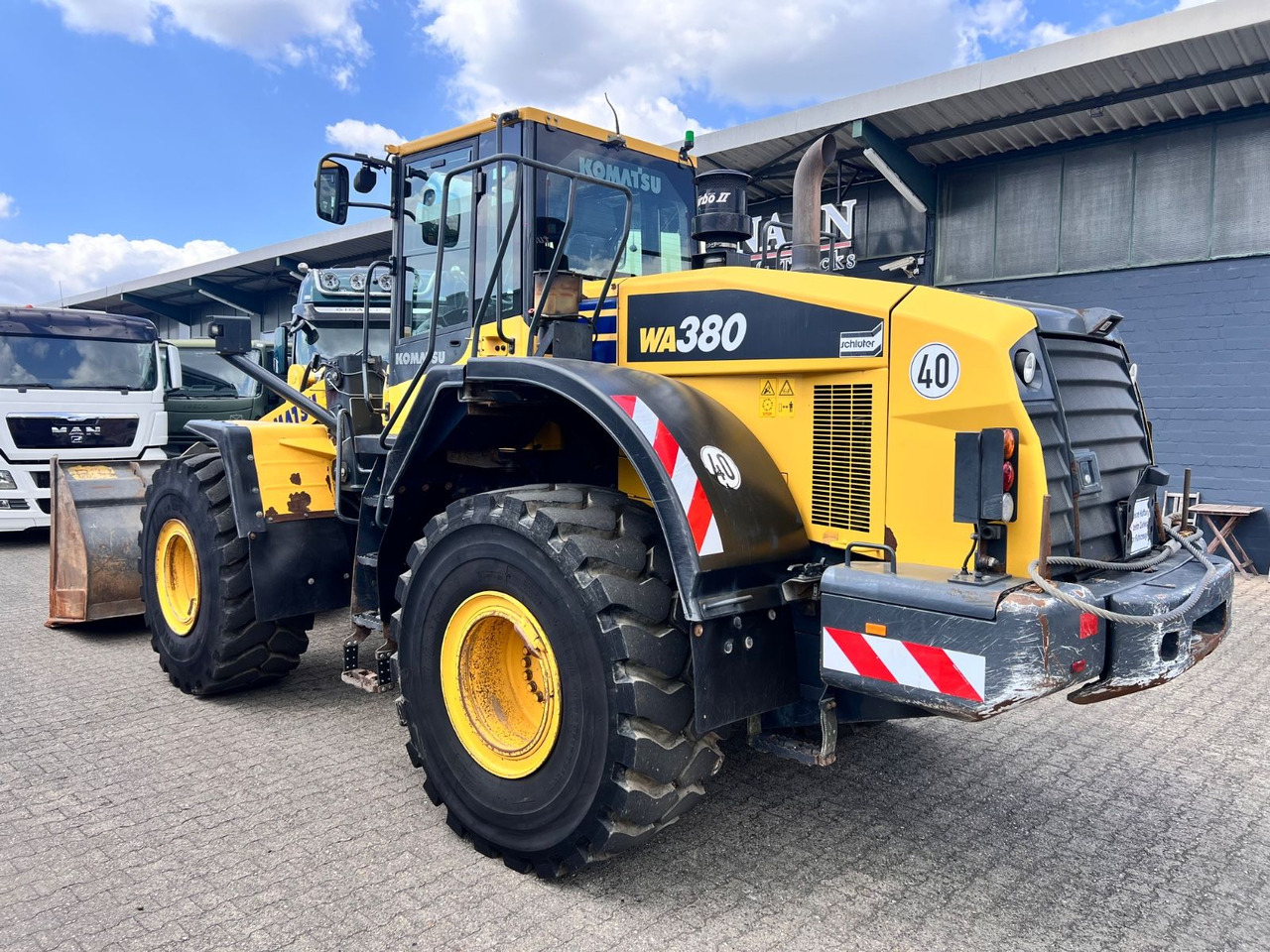 Komatsu WA 380-7 A Radlader Klima Waage nur 7.579h - Колесен товарач: снимка 1 Komatsu WA 380-7 A Radlader Klima Waage nur 7.579h - Колесен товарач: снимка 1