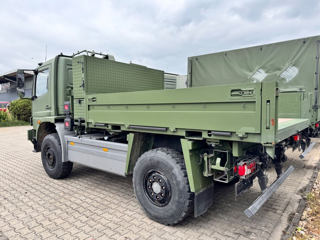 Mercedes-Benz 1018 Atego 4x4 Allrad Camper Expedition - Контейнеровоз/ Сменна каросерия камион: снимка 3 Mercedes-Benz 1018 Atego 4x4 Allrad Camper Expedition - Контейнеровоз/ Сменна каросерия камион: снимка 3