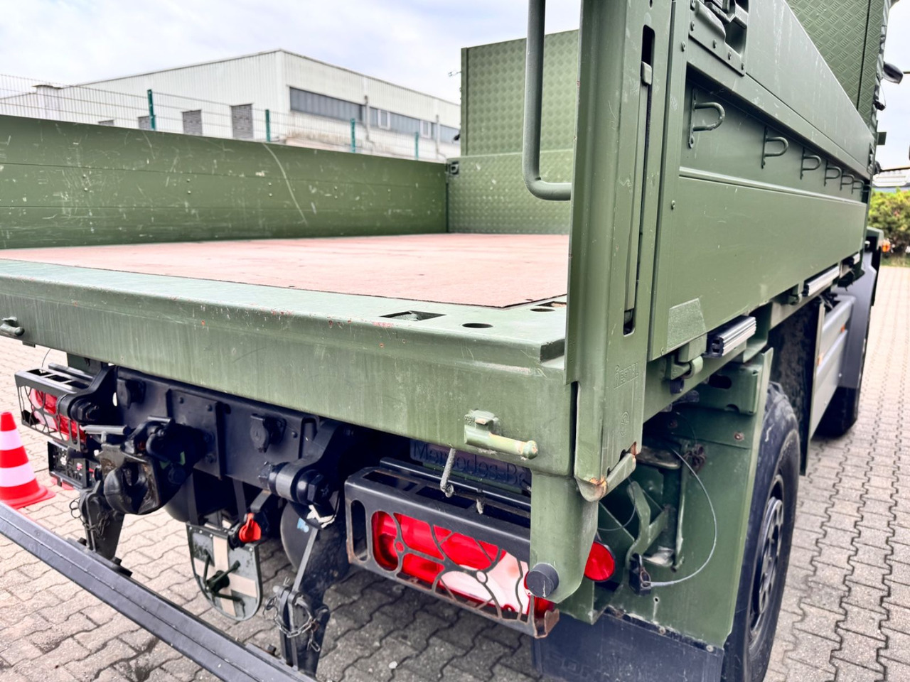 Mercedes-Benz 1018 Atego 4x4 Allrad Camper Expedition - Контейнеровоз/ Сменна каросерия камион: снимка 5 Mercedes-Benz 1018 Atego 4x4 Allrad Camper Expedition - Контейнеровоз/ Сменна каросерия камион: снимка 5