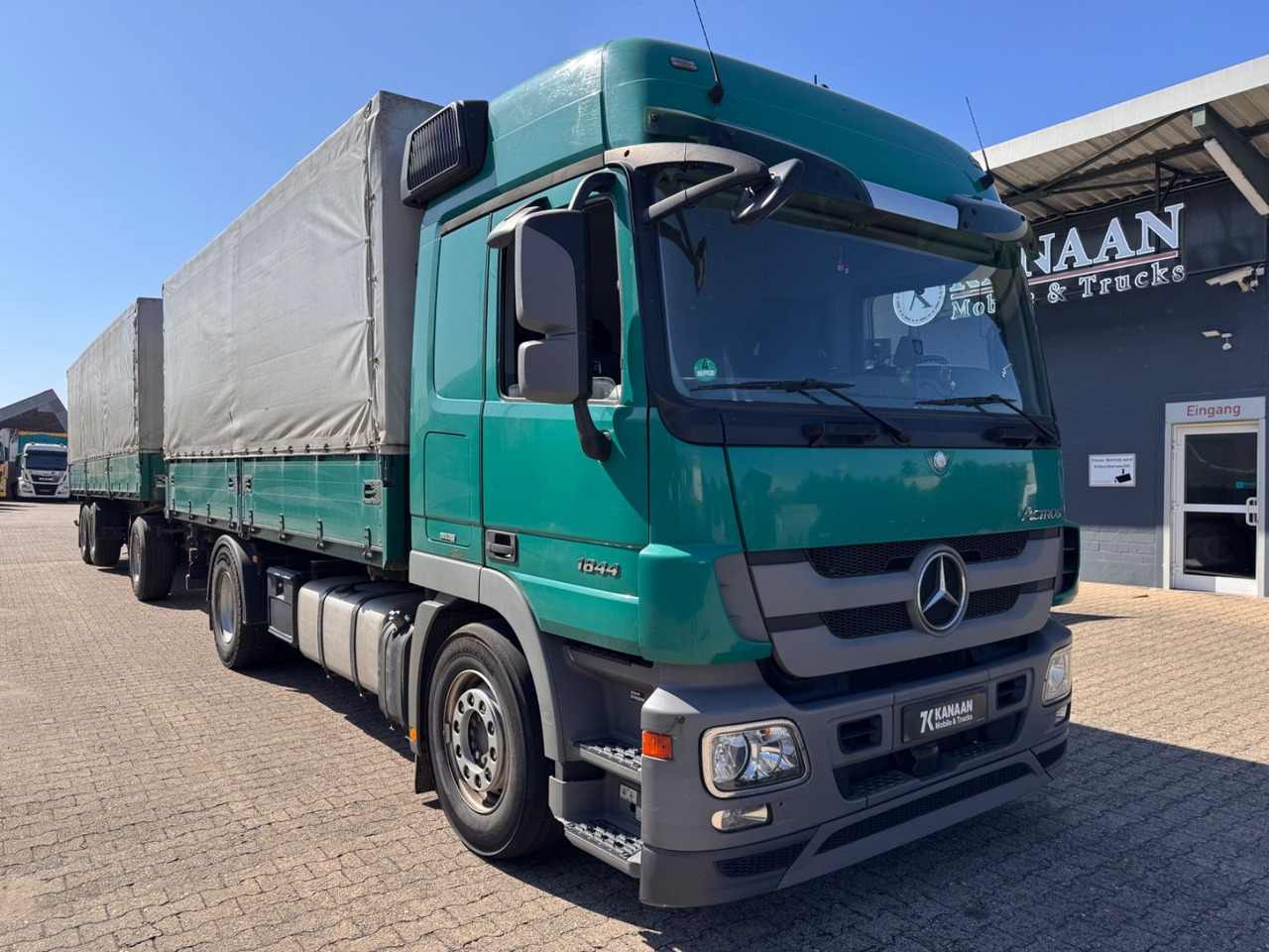 Mercedes-Benz 1844 Actros MP3 3-SeitenKipper Getreide Pritsche - Самосвал камион: снимка 2 Mercedes-Benz 1844 Actros MP3 3-SeitenKipper Getreide Pritsche - Самосвал камион: снимка 2