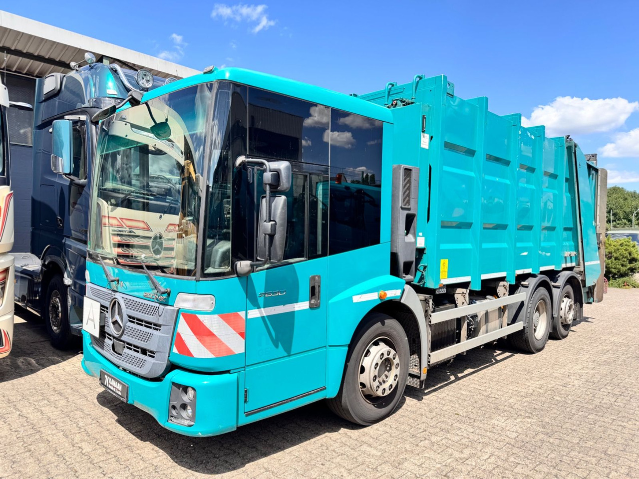 Mercedes-Benz 2630 Econic Müllwagen Zöller - Боклукчийска кола: снимка 2 Mercedes-Benz 2630 Econic Müllwagen Zöller - Боклукчийска кола: снимка 2