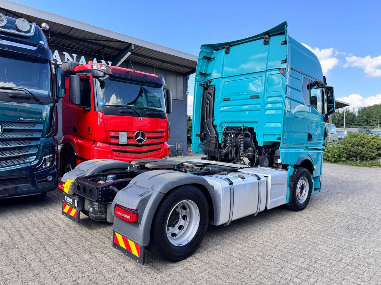 MAN 18.510 TGX 4x2 BL GX 2x Tanks TOP Ausstattung - Влекач: снимка 5 MAN 18.510 TGX 4x2 BL GX 2x Tanks TOP Ausstattung - Влекач: снимка 5
