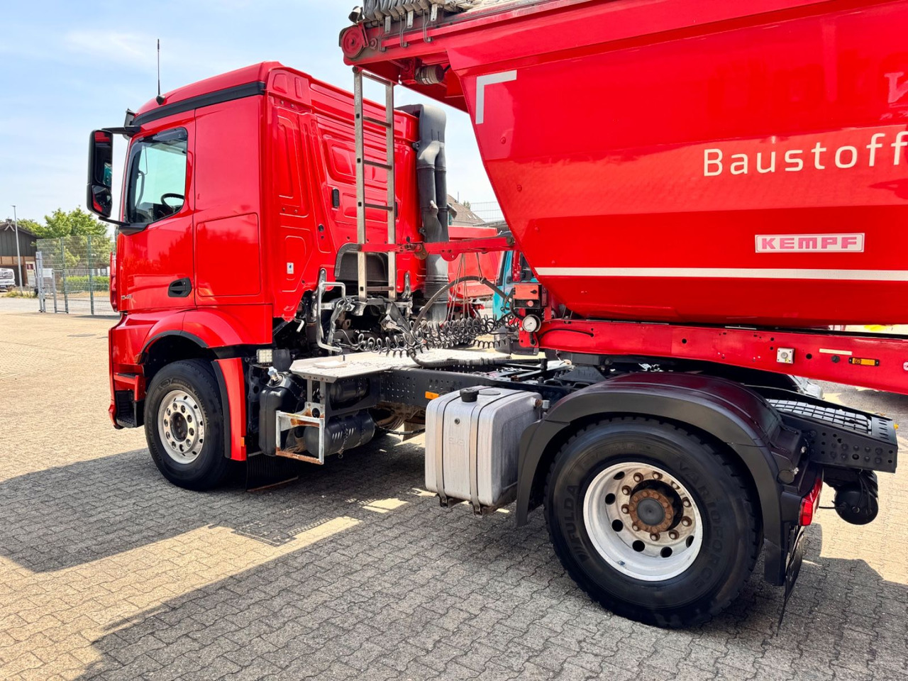 Mercedes-Benz 1846 Actros LS Kipphydraulik Alcoa TÜV NEU - Влекач: снимка 3 Mercedes-Benz 1846 Actros LS Kipphydraulik Alcoa TÜV NEU - Влекач: снимка 3