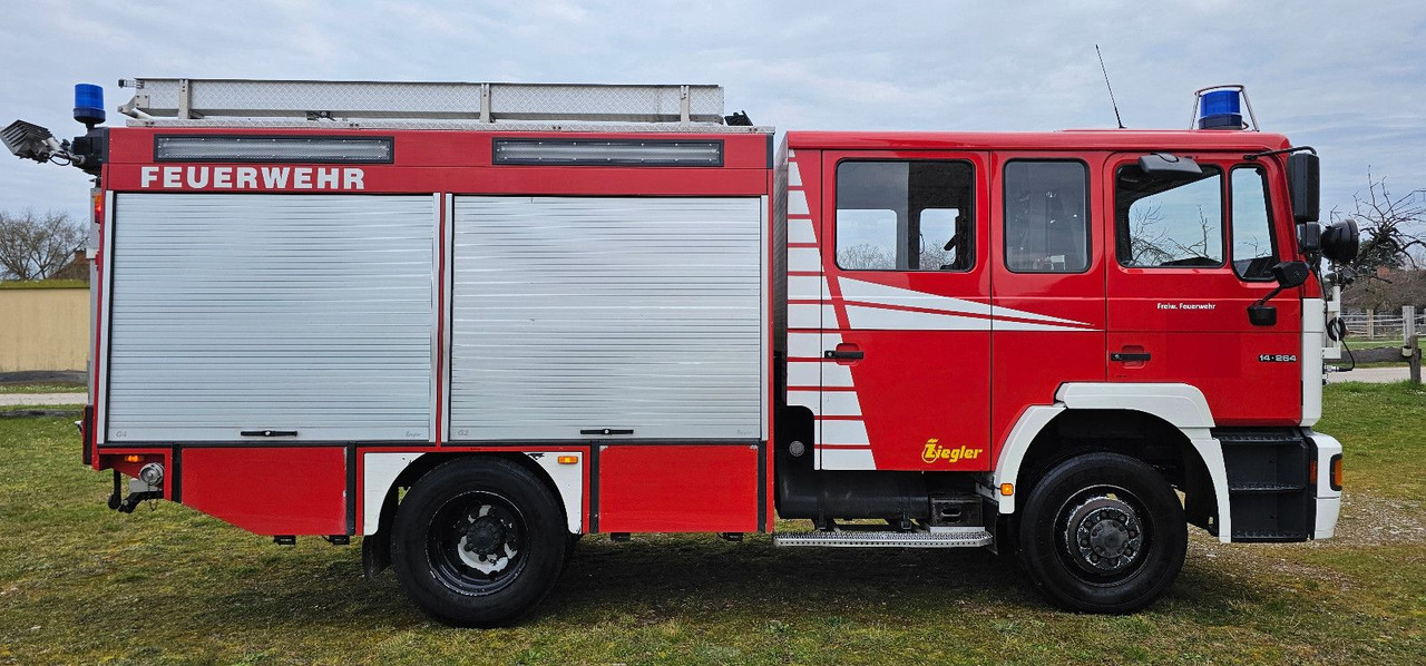 MAN Feuerwehr Löschfahrzeug 14.264 Autobomba - Камион: снимка 5 MAN Feuerwehr Löschfahrzeug 14.264 Autobomba - Камион: снимка 5