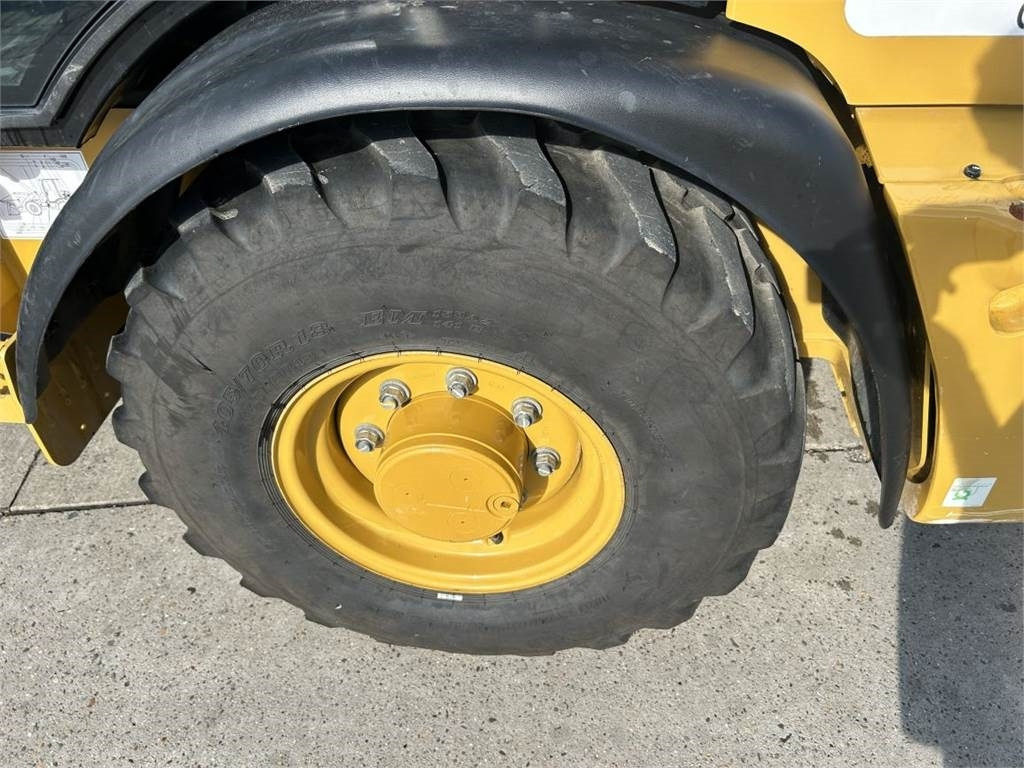 Компактен товарач CAT 906 (9145): снимка 10