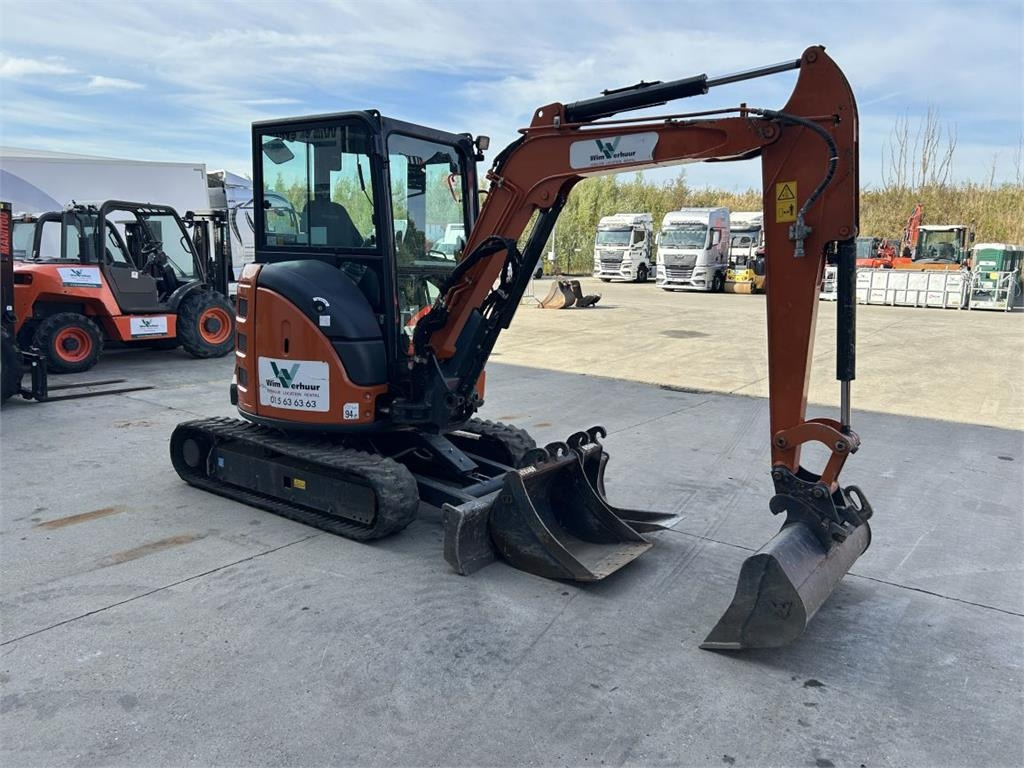 Hitachi ZX33U-6 (7740)  - Мини багер: снимка 4 Hitachi ZX33U-6 (7740)  - Мини багер: снимка 4