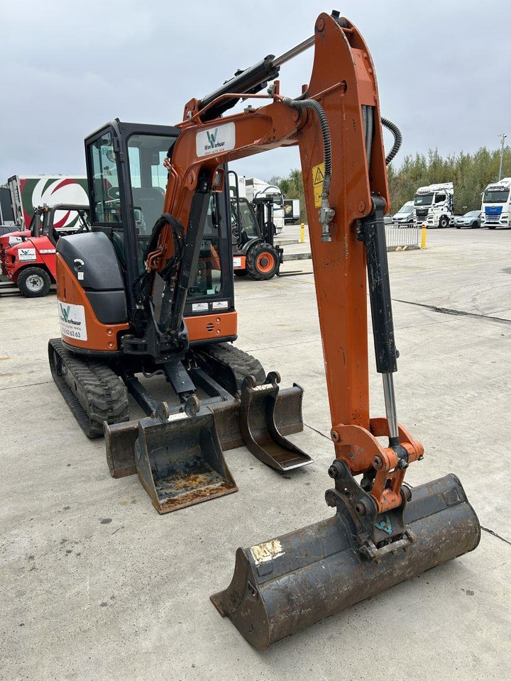 Hitachi ZX33U-6 (7789)  - Мини багер: снимка 3 Hitachi ZX33U-6 (7789)  - Мини багер: снимка 3