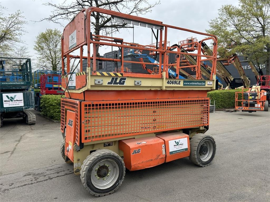JLG 4069 LE (3614) - Ножична работна платформа: снимка 2 JLG 4069 LE (3614) - Ножична работна платформа: снимка 2