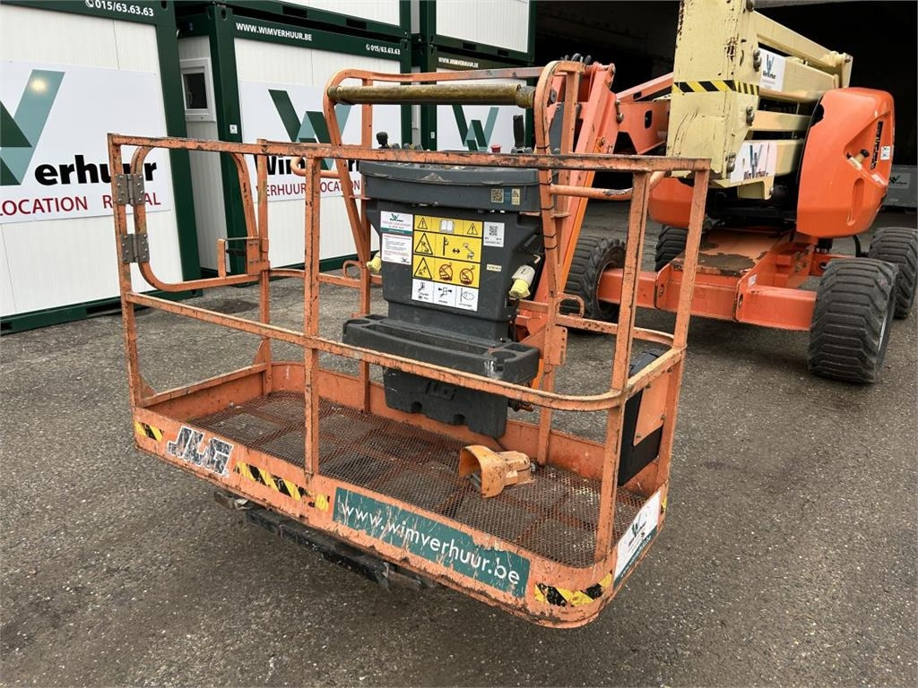 JLG 450AJ (3216)  - Артикулираща платформа: снимка 2 JLG 450AJ (3216)  - Артикулираща платформа: снимка 2