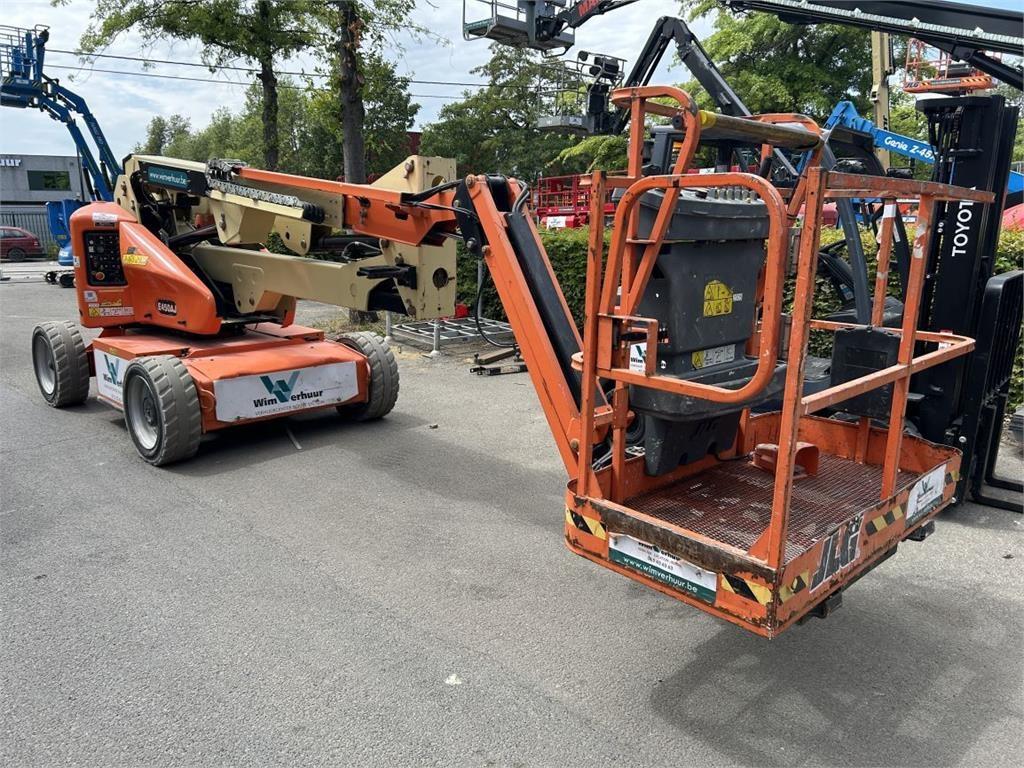 JLG E450AJ (2005) - Артикулираща платформа: снимка 1 JLG E450AJ (2005) - Артикулираща платформа: снимка 1