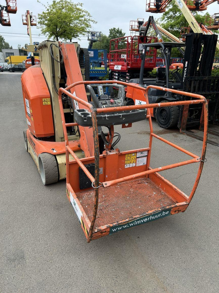 JLG Toucan 12E (1933) - Вертикална работна платформа: снимка 5 JLG Toucan 12E (1933) - Вертикална работна платформа: снимка 5