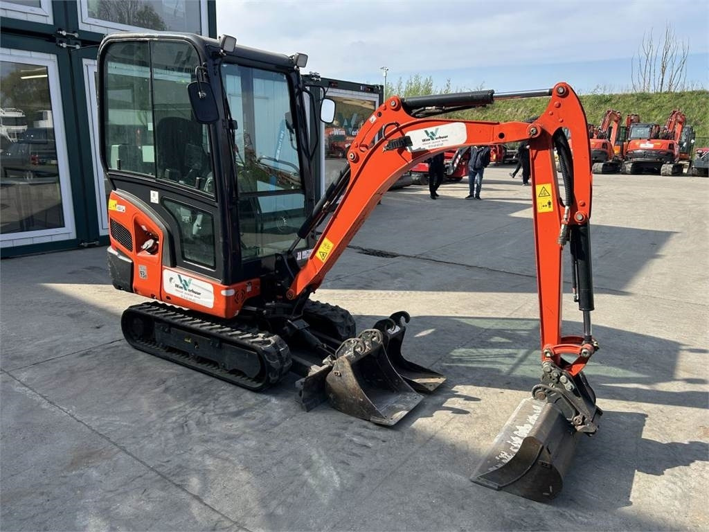 Kubota KX019-4 (8684) - Мини багер: снимка 2 Kubota KX019-4 (8684) - Мини багер: снимка 2