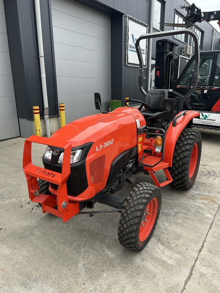 Kubota L1-382 (7325) - Трактор за комунални дейности: снимка 5 Kubota L1-382 (7325) - Трактор за комунални дейности: снимка 5