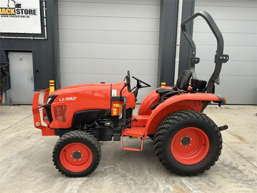 Kubota L1-382 (7325) - Трактор за комунални дейности: снимка 3 Kubota L1-382 (7325) - Трактор за комунални дейности: снимка 3