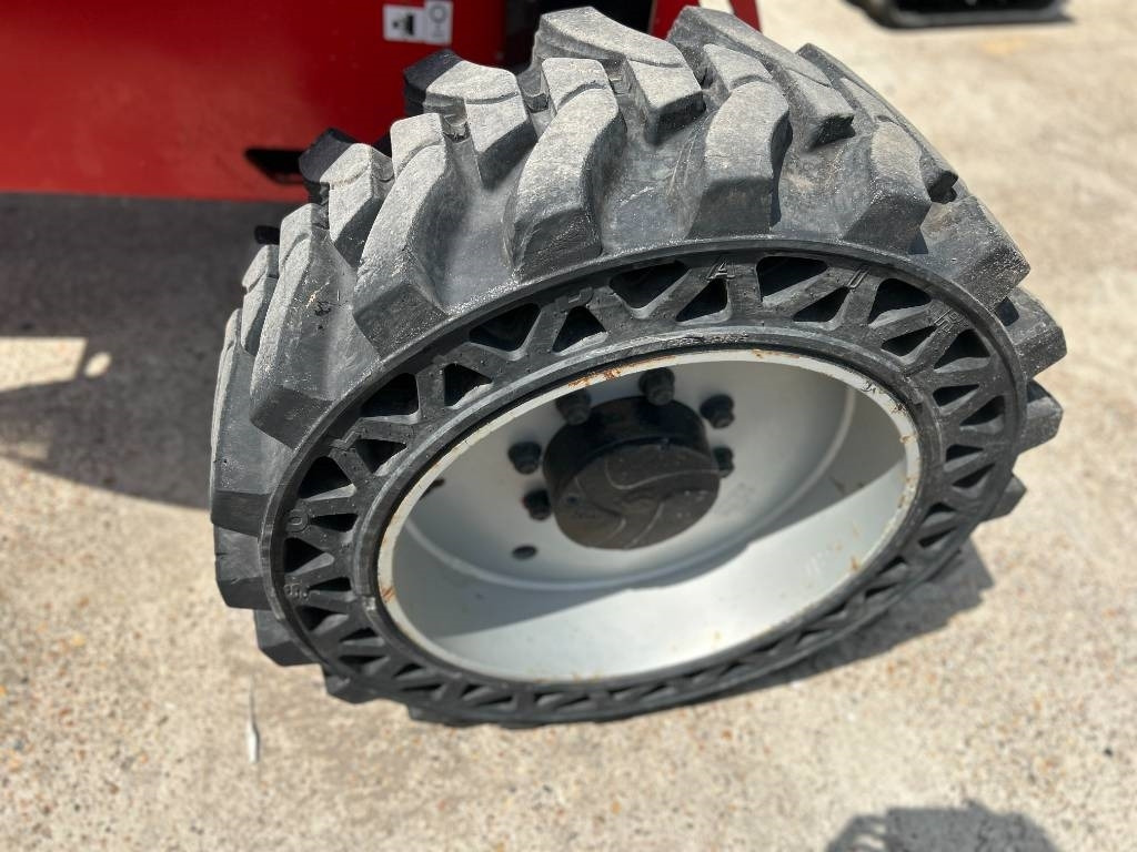 Артикулираща платформа Manitou 200 ATJ RC: снимка 18