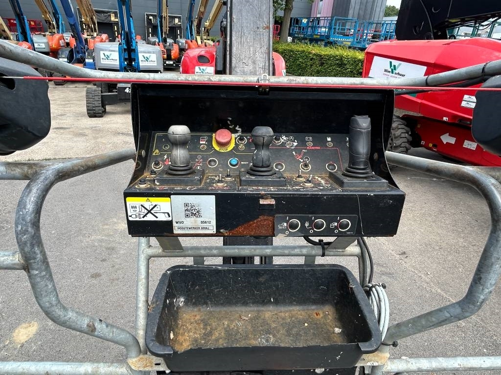 Артикулираща платформа Manitou 200 ATJ RC: снимка 6