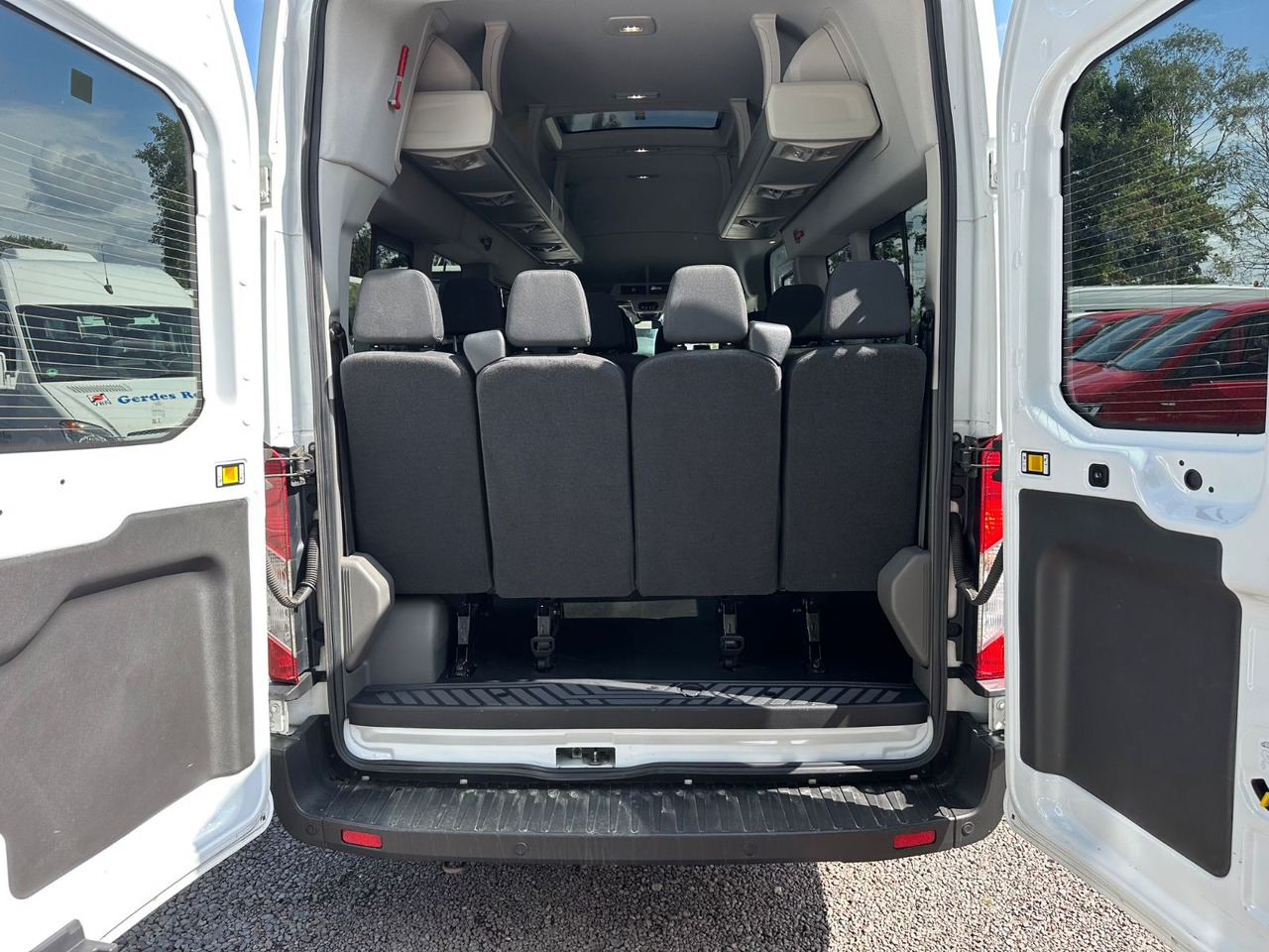 Ford Transit (Klima*PDC Vo+Hi*18 Sitze) - Микробус, Пътнически бус: снимка 3 Ford Transit (Klima*PDC Vo+Hi*18 Sitze) - Микробус, Пътнически бус: снимка 3