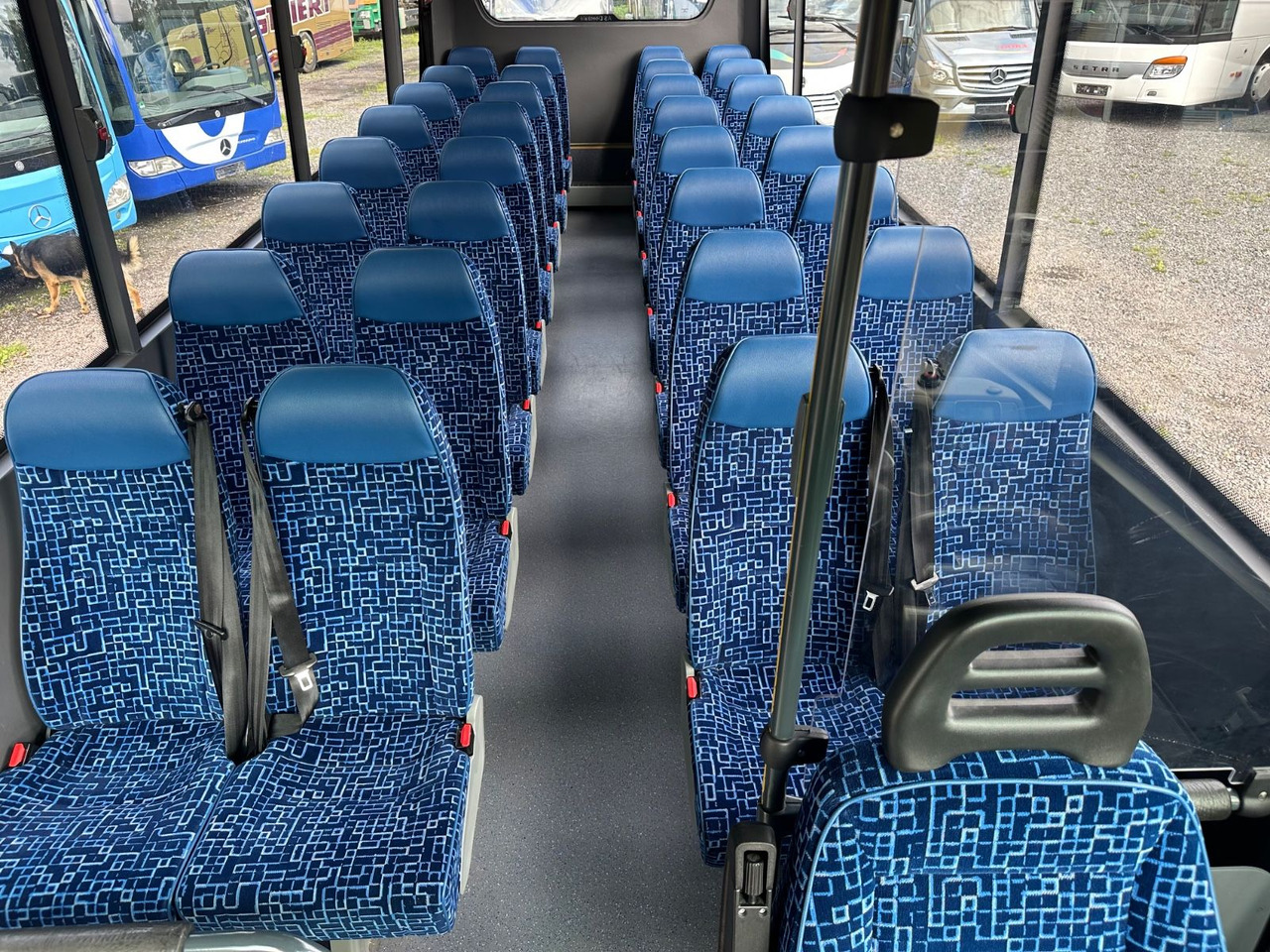 Лизинг на  Iveco Rapido 70C18 (wenig Km*7.2t*33 Sitze) Rosero Iveco Rapido 70C18 (wenig Km*7.2t*33 Sitze) Rosero: снимка 11