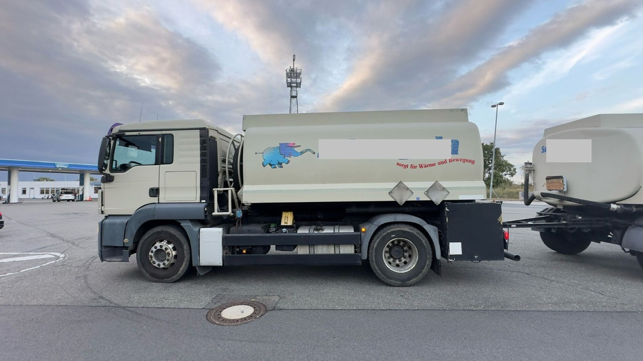 MAN TGS 18.440 4X2 BL A3 (Oben+Untenbefüllung) - Камион цистерна: снимка 1 MAN TGS 18.440 4X2 BL A3 (Oben+Untenbefüllung) - Камион цистерна: снимка 1