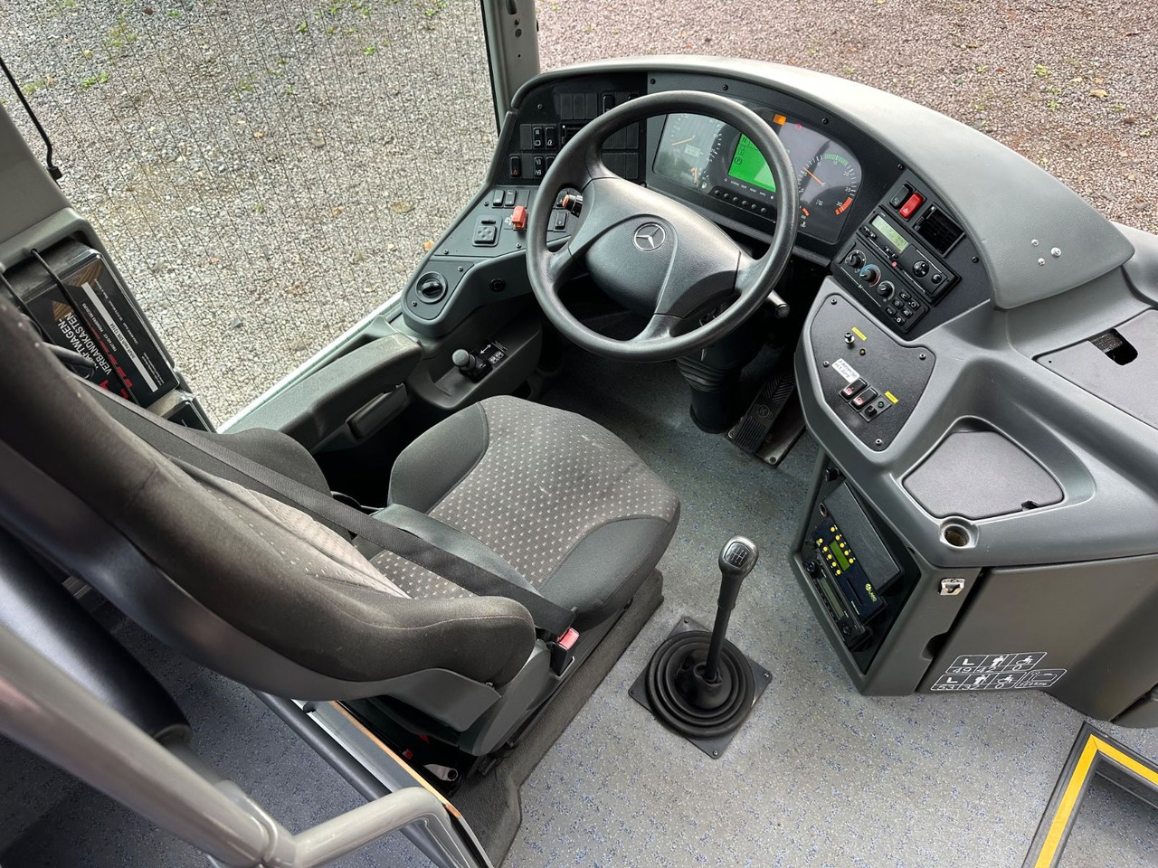 Mercedes-Benz O560 Intouro (EEV*Schalt) - Междуградски автобус: снимка 5 Mercedes-Benz O560 Intouro (EEV*Schalt) - Междуградски автобус: снимка 5
