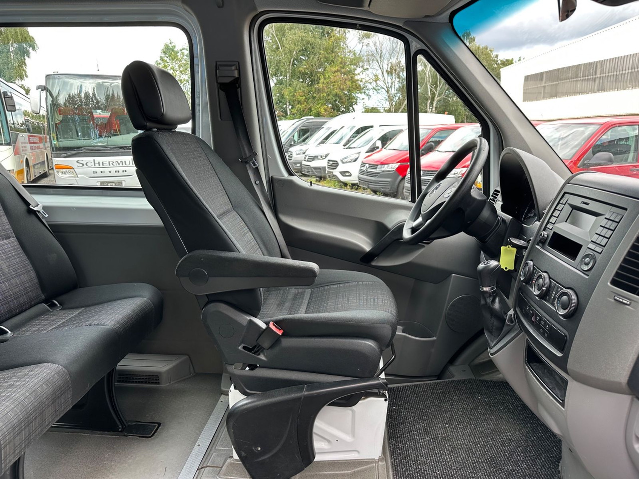 Mercedes-Benz Sprinter 313 CDi (DE*Klima*3,2t) - Микробус, Пътнически бус: снимка 4 Mercedes-Benz Sprinter 313 CDi (DE*Klima*3,2t) - Микробус, Пътнически бус: снимка 4