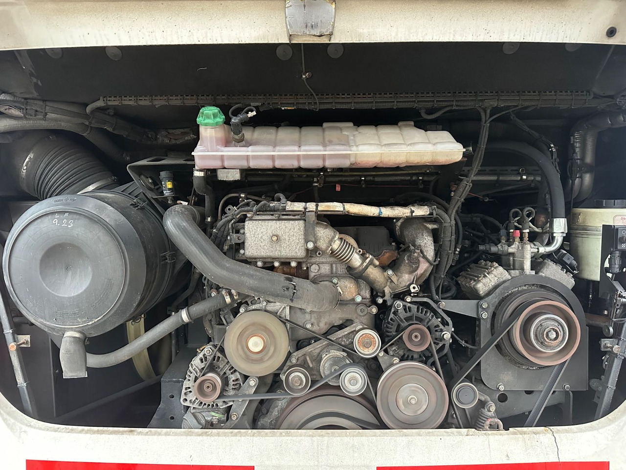 Neoplan P15 Cityliner Toterwinken Assist*EEV*57Sitze - Туристически автобус: снимка 3 Neoplan P15 Cityliner Toterwinken Assist*EEV*57Sitze - Туристически автобус: снимка 3