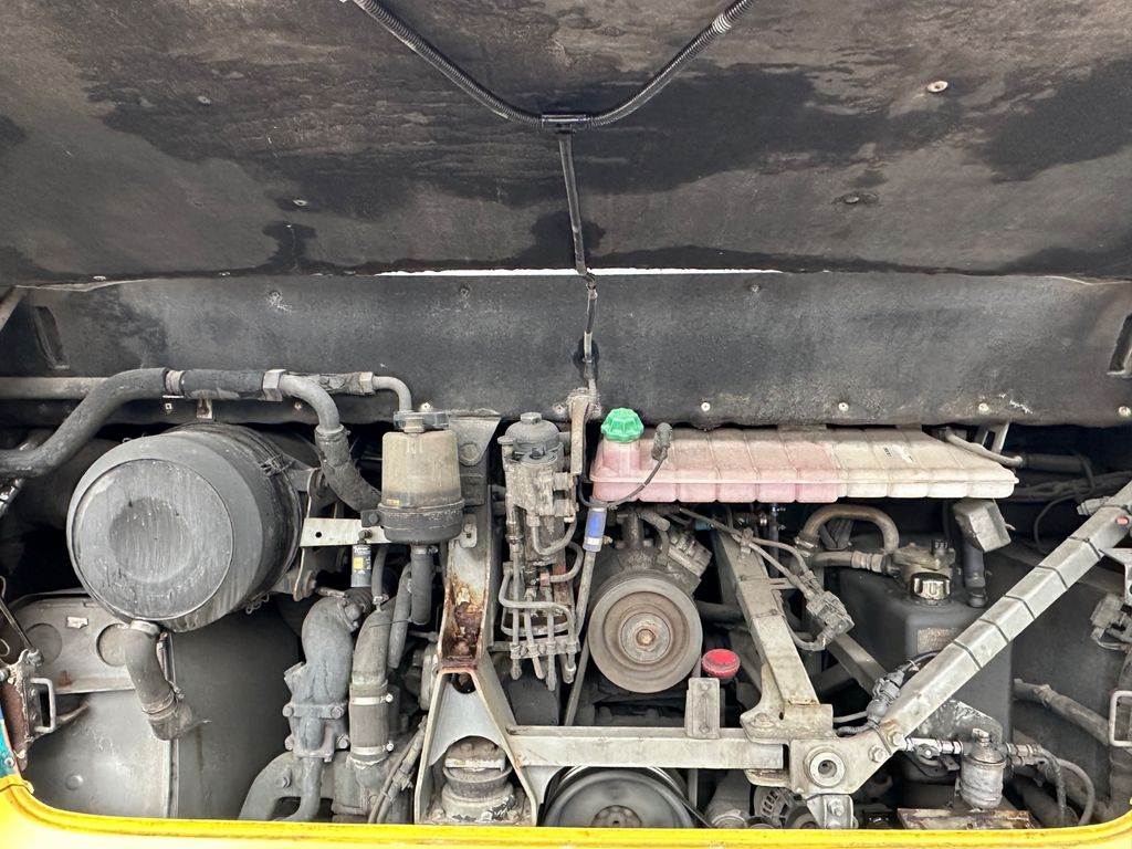 Neoplan P25 Trendliner 3516ÜC Klimaanlage*WC*57 Sitze - Туристически автобус: снимка 3 Neoplan P25 Trendliner 3516ÜC Klimaanlage*WC*57 Sitze - Туристически автобус: снимка 3