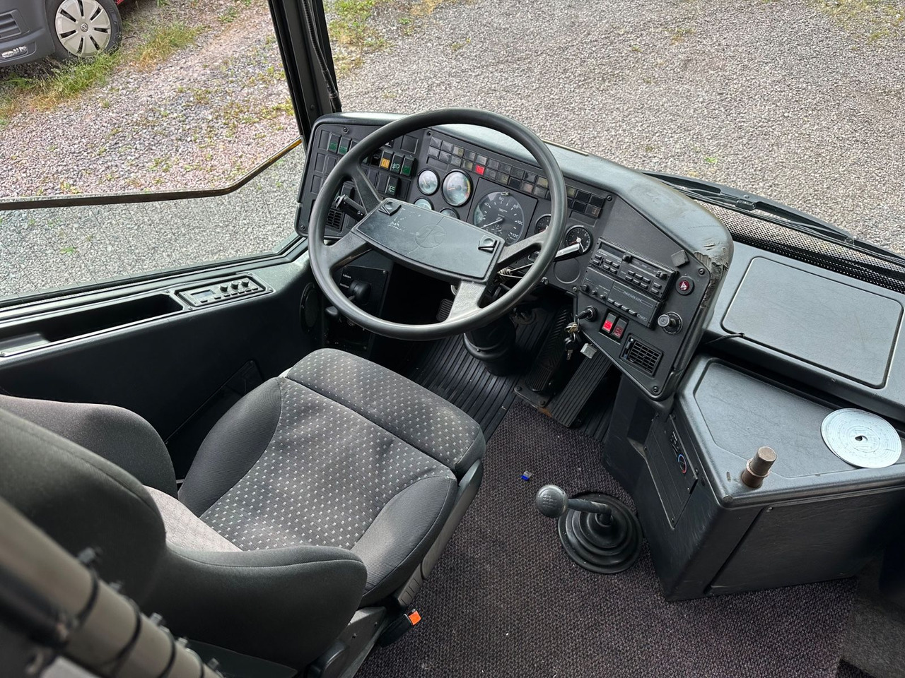 Setra S 315 UL (56 Sitze*Klima*Schalt*TOP) - Междуградски автобус: снимка 5 Setra S 315 UL (56 Sitze*Klima*Schalt*TOP) - Междуградски автобус: снимка 5