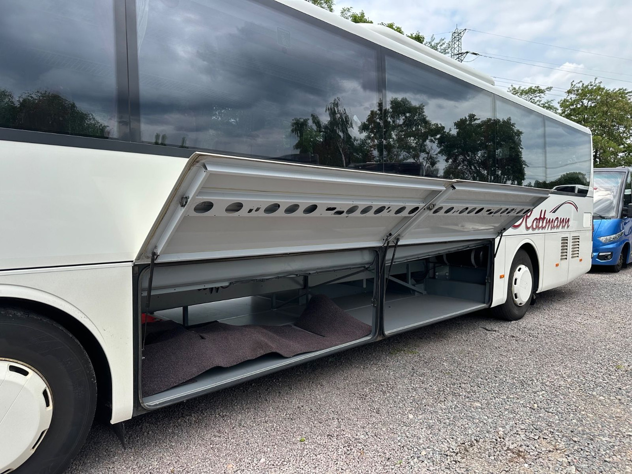 Setra S 415 UL Business (54 SchlafSitze*Klima)UL-GT - Междуградски автобус: снимка 4 Setra S 415 UL Business (54 SchlafSitze*Klima)UL-GT - Междуградски автобус: снимка 4