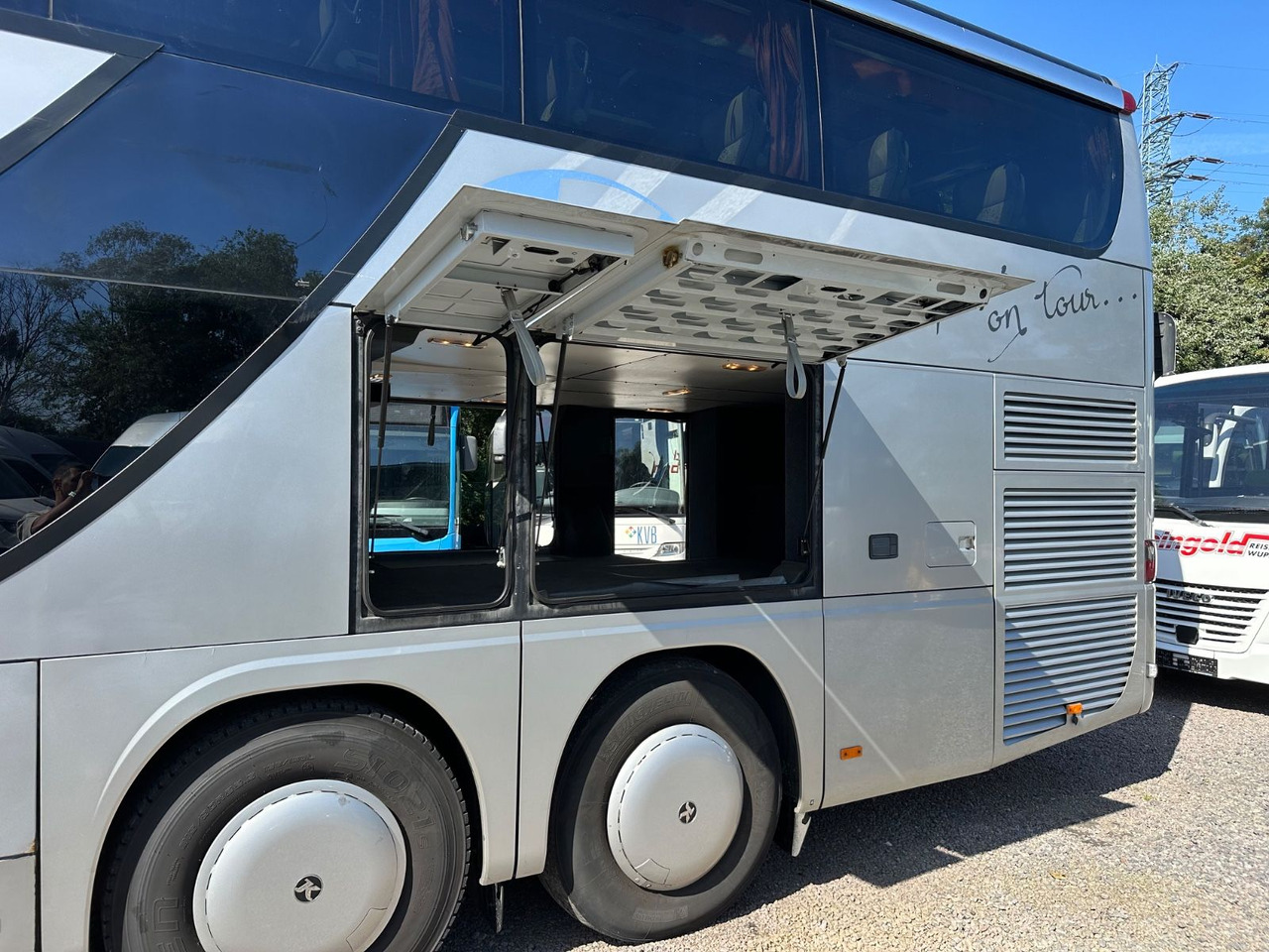 Setra S 431 DT (80Sitze*TOP*Euro 5*Panorama Dach) - Двуетажен автобус: снимка 4 Setra S 431 DT (80Sitze*TOP*Euro 5*Panorama Dach) - Двуетажен автобус: снимка 4