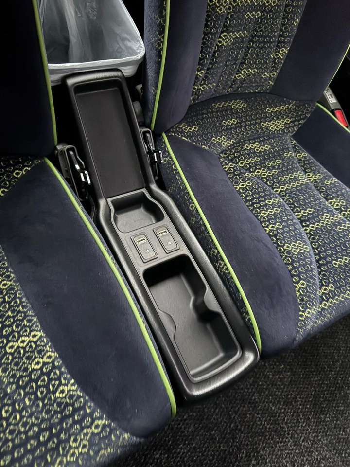 Лизинг на  Setra S 511 HD (Küche*WC*DE-Bus*257.tKm) Setra S 511 HD (Küche*WC*DE-Bus*257.tKm): снимка 9